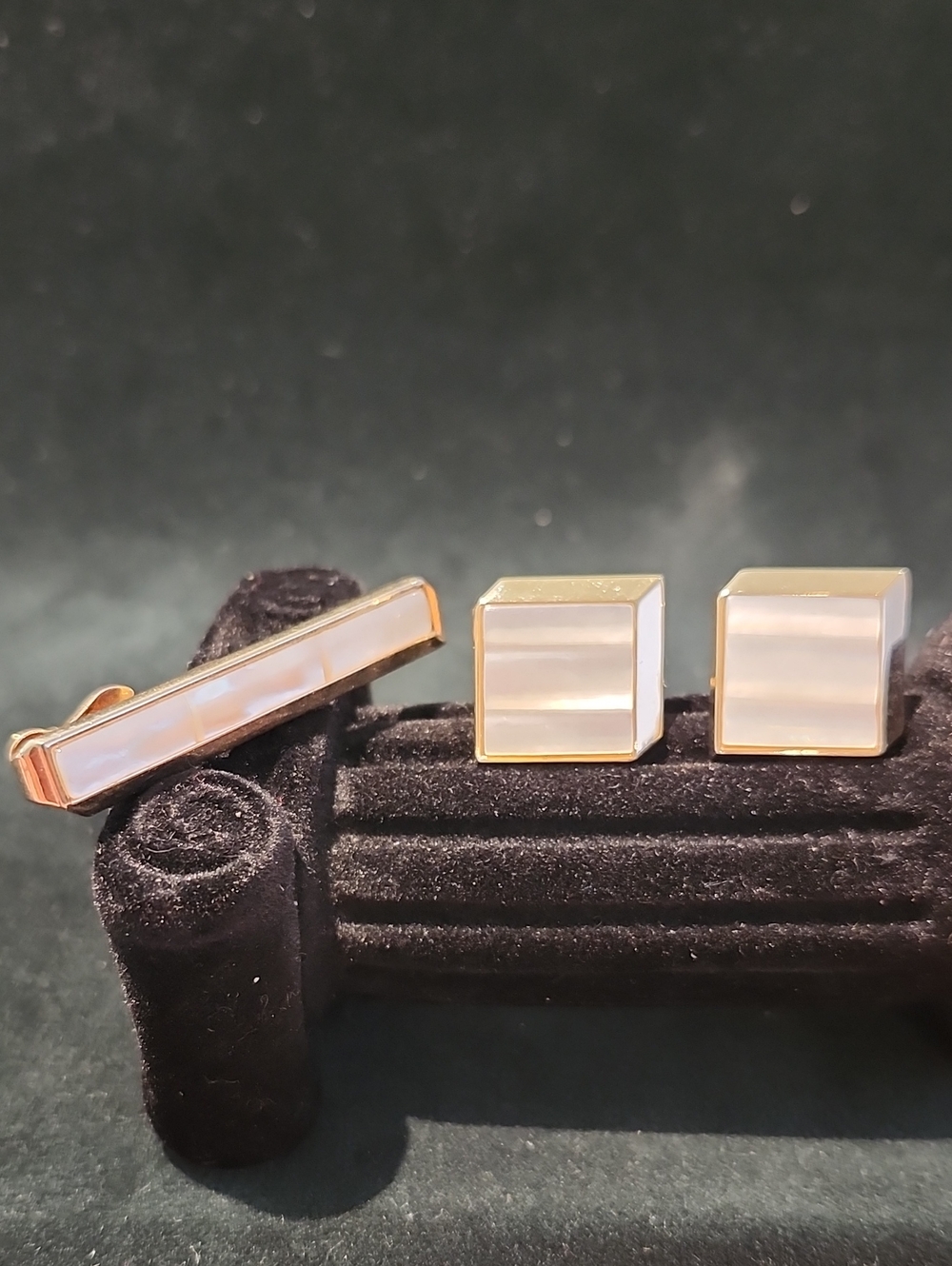 Swank Vintage Geometric Gold Tone Mother of Pearl Cufflinks & Tie Clip